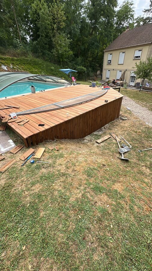 Terrasse bois — vue aérienne piscine — Seine Bâtisseur